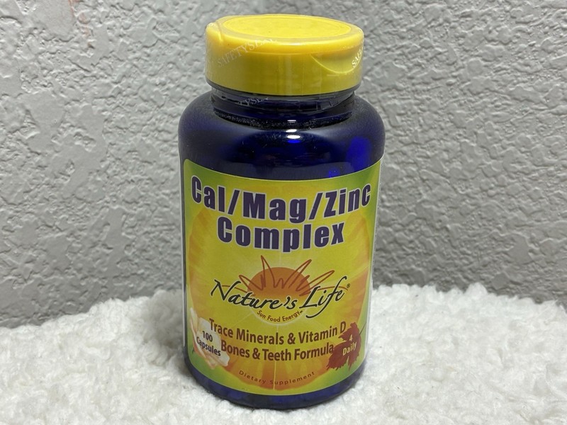 Natures Life Calcium Magnesium Zinc Mineral Complex 100 Capsules ~ Bones & Teeth
