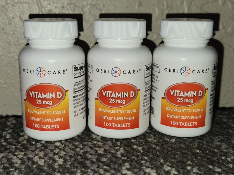 Geri-Care Vitamin D3 25 mcg 1000 IU Tablet Dietary Vitamin Supplement, 300 Tabs
