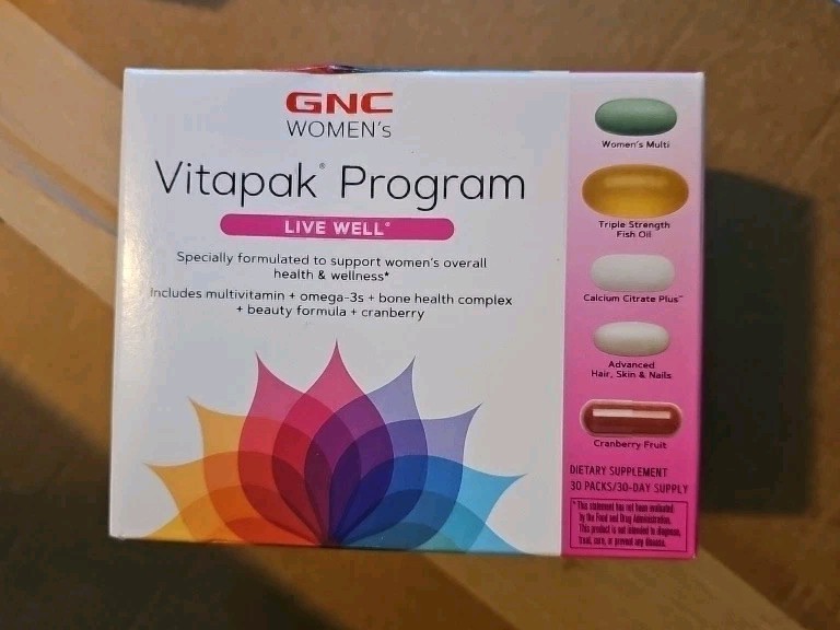 GNC Women’s Vitapak Program Live Well 30 Day Supply. New Sealed Pls Read. 02/27